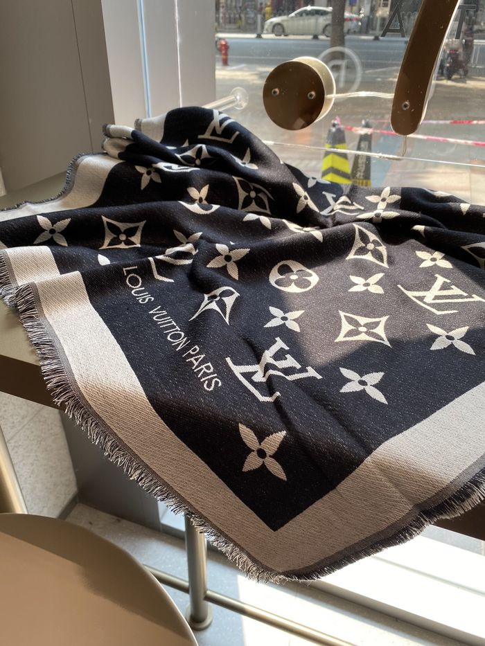 Louis Vuitton Scarf LV00063